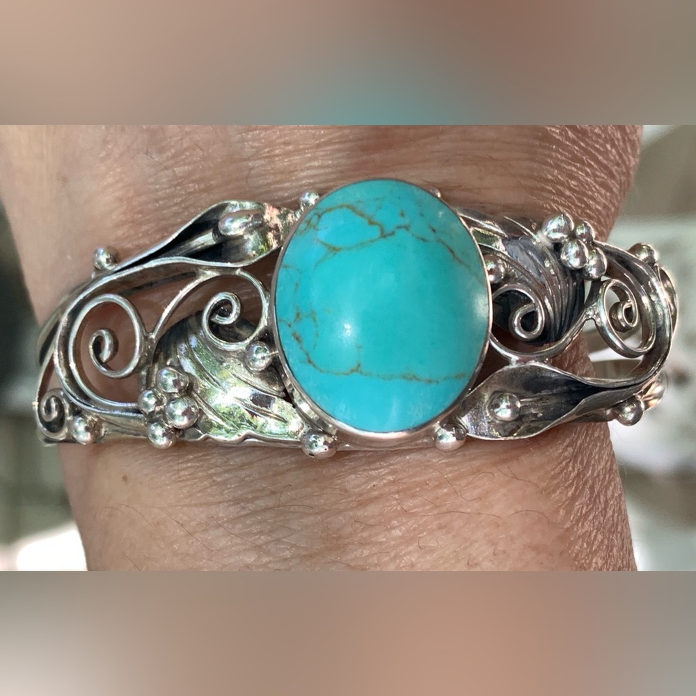 Vintage Turquoise Cuff Bracelet 18.92 grams